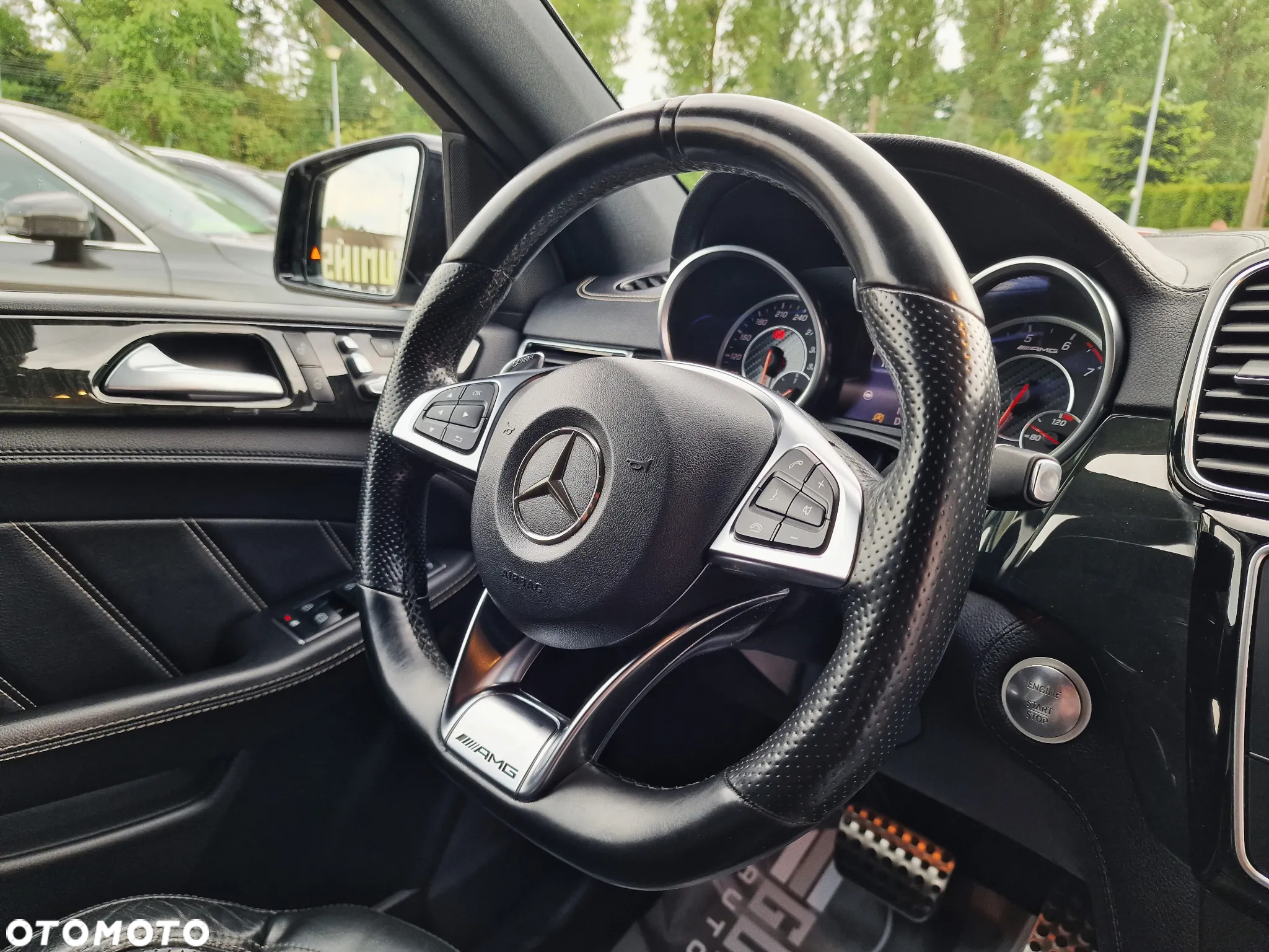 Mercedes-Benz GLE AMG Coupe 63 4-Matic - 36