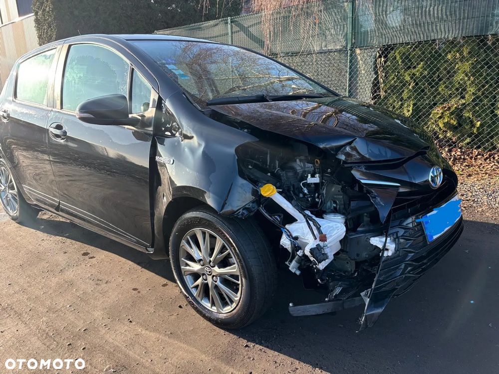 Toyota Yaris Hybrid 100 Dynamic - 7
