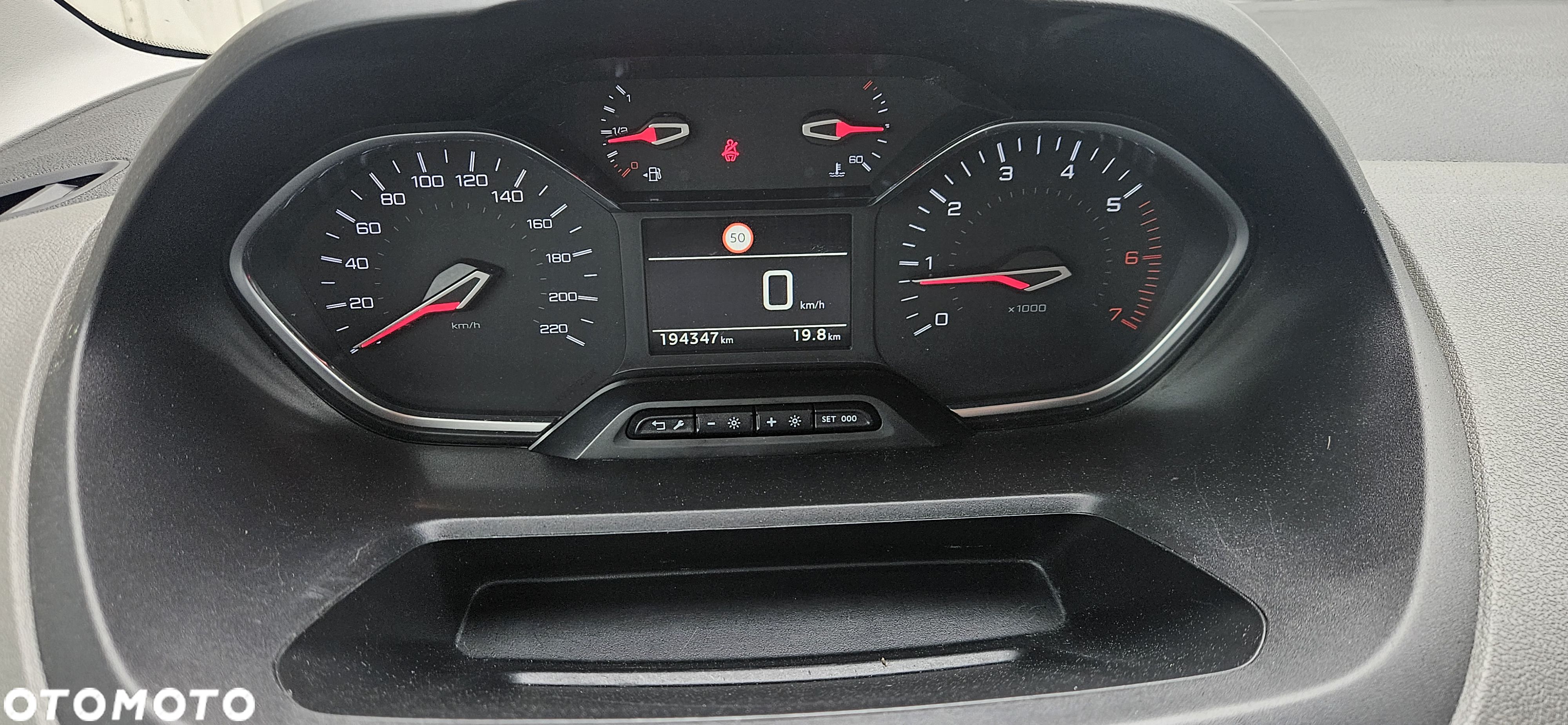 Peugeot Rifter 1.5 BlueHDI Active - 26