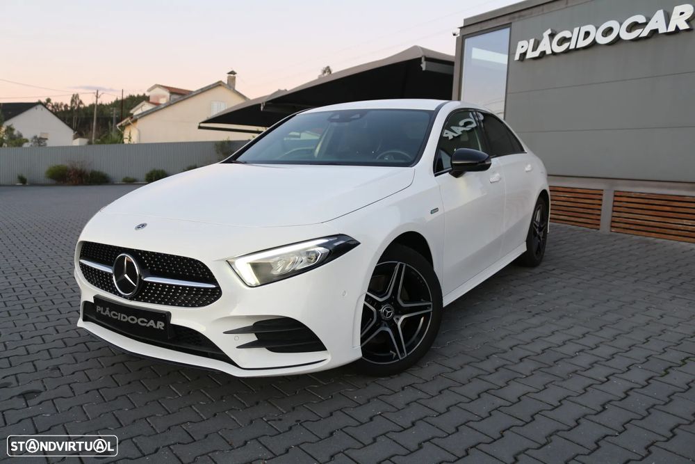 Mercedes-Benz A 250 Limousine e AMG Line - 9