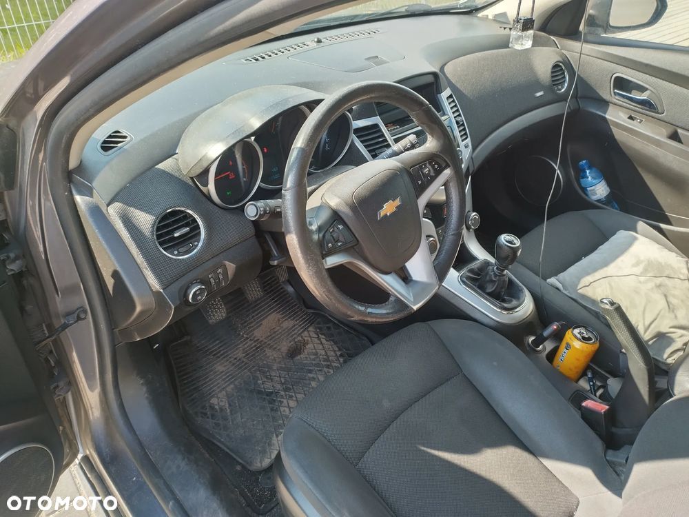 Chevrolet Cruze 1.6 LT - 13
