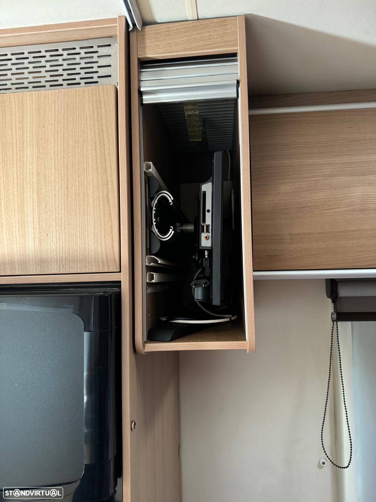 Burstner Ixeo 664 - 27