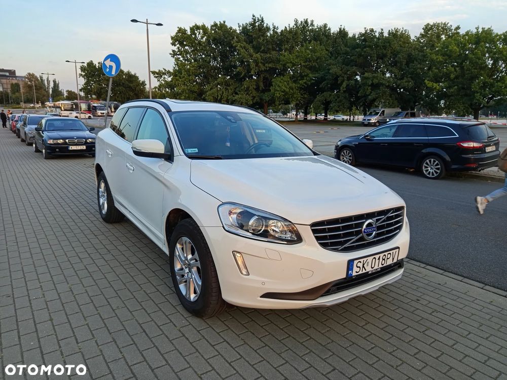 Volvo XC 60 D4 Drive-E Momentum - 28