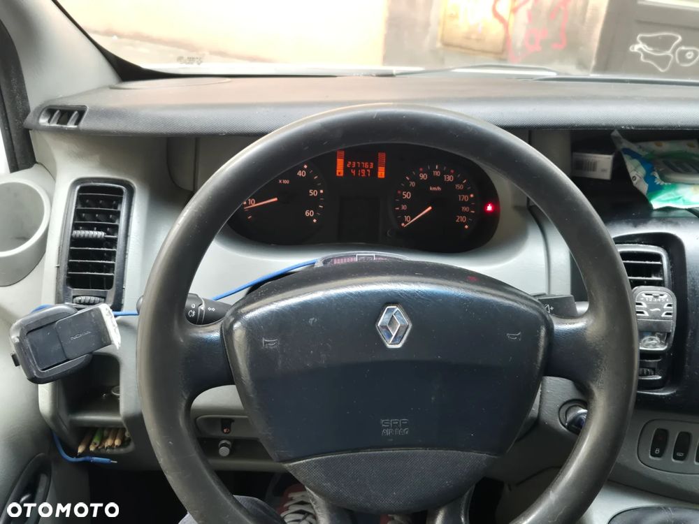 Renault Trafic - 10
