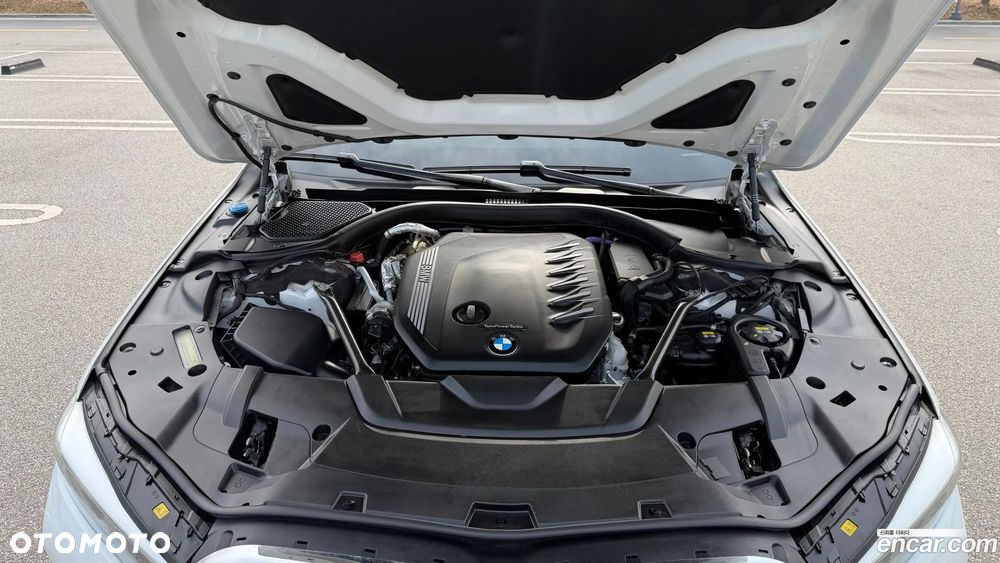 BMW Seria 7 - 8