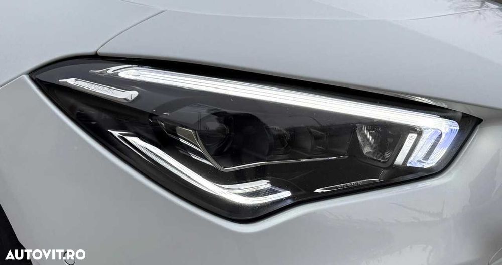 Mercedes-Benz CLA - 12