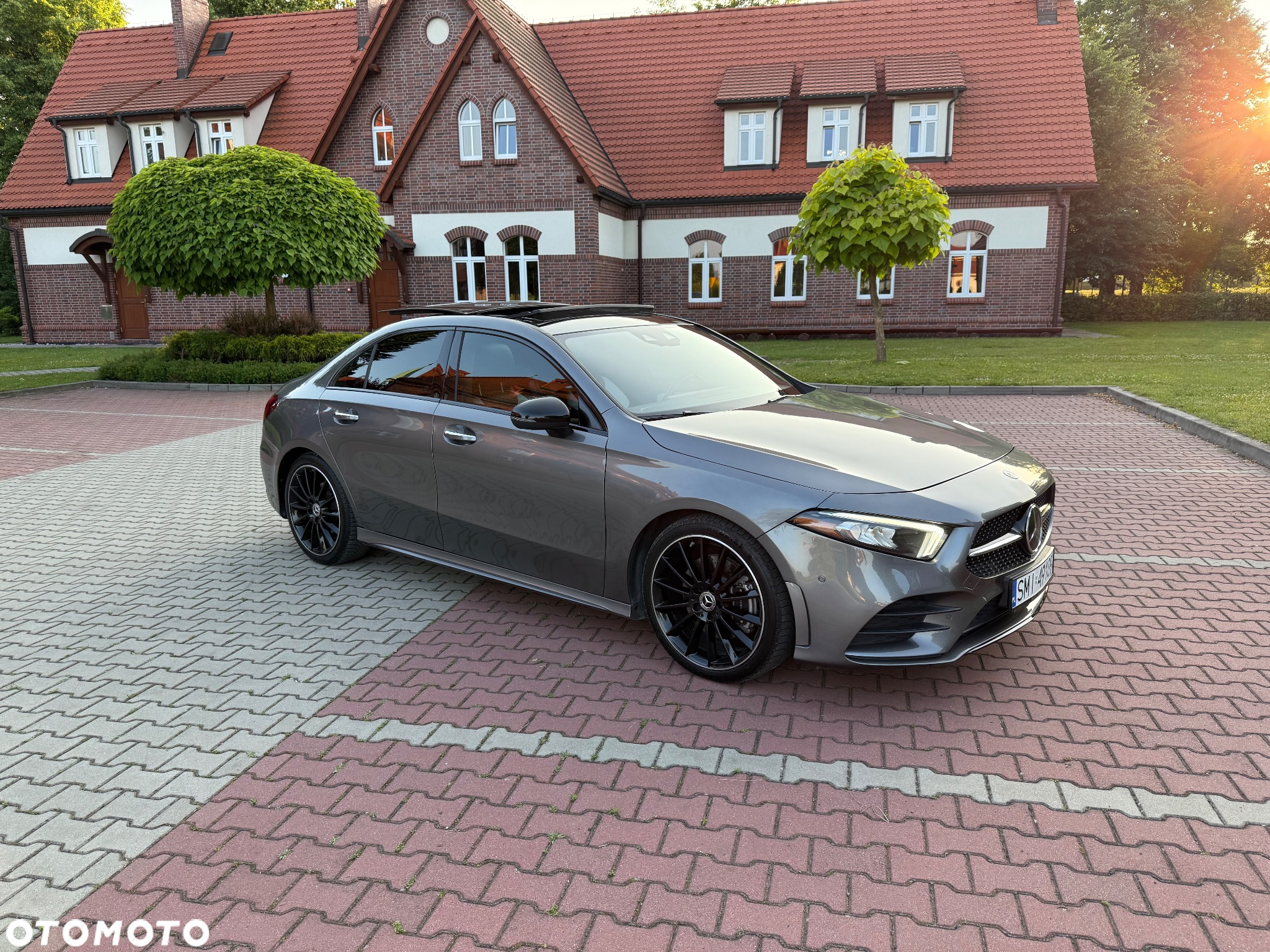 Mercedes-Benz Klasa A 220 AMG Line 7G-DCT - 2