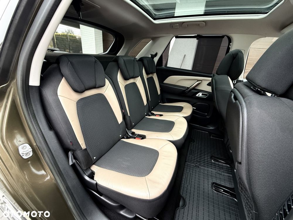 Citroën C4 Picasso THP 155 Exclusive - 26