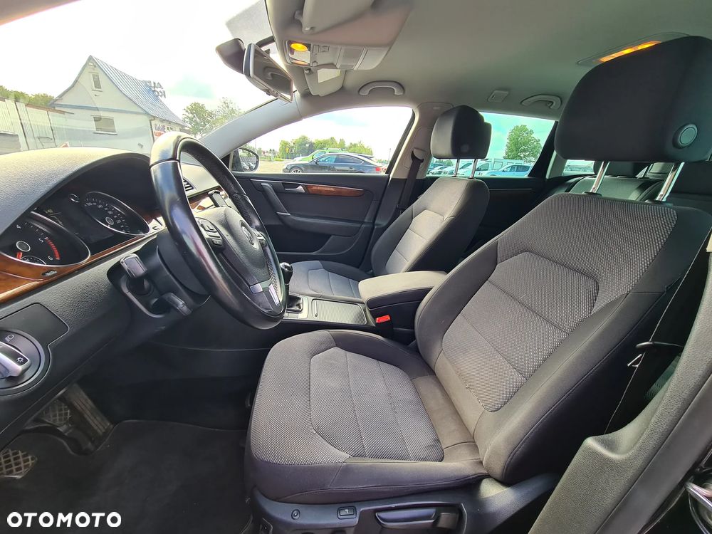 Volkswagen Passat 1.6 TDI Comfortline - 15