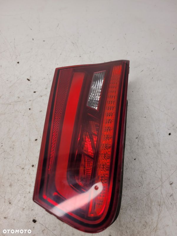 LAMPA LEWY TYŁ W KLAPĘ AUDI A3 8V 3D 8V3945093B - 3