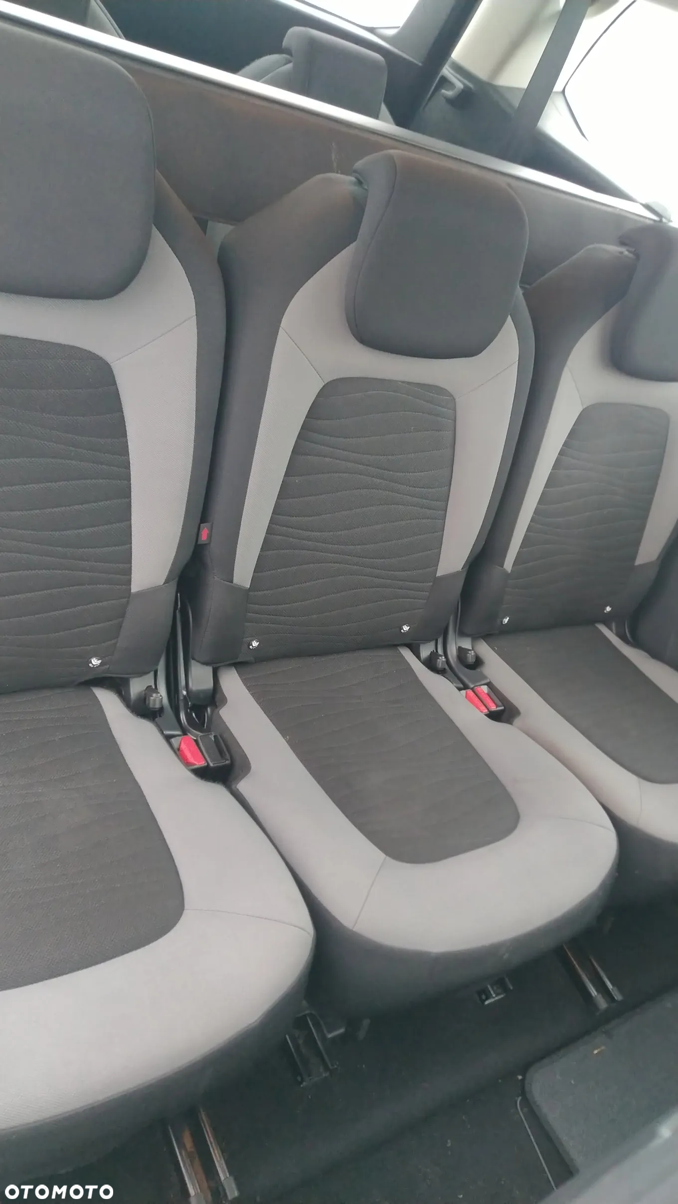 Citroën C4 Grand Picasso e-HDi 115 Intensive - 29
