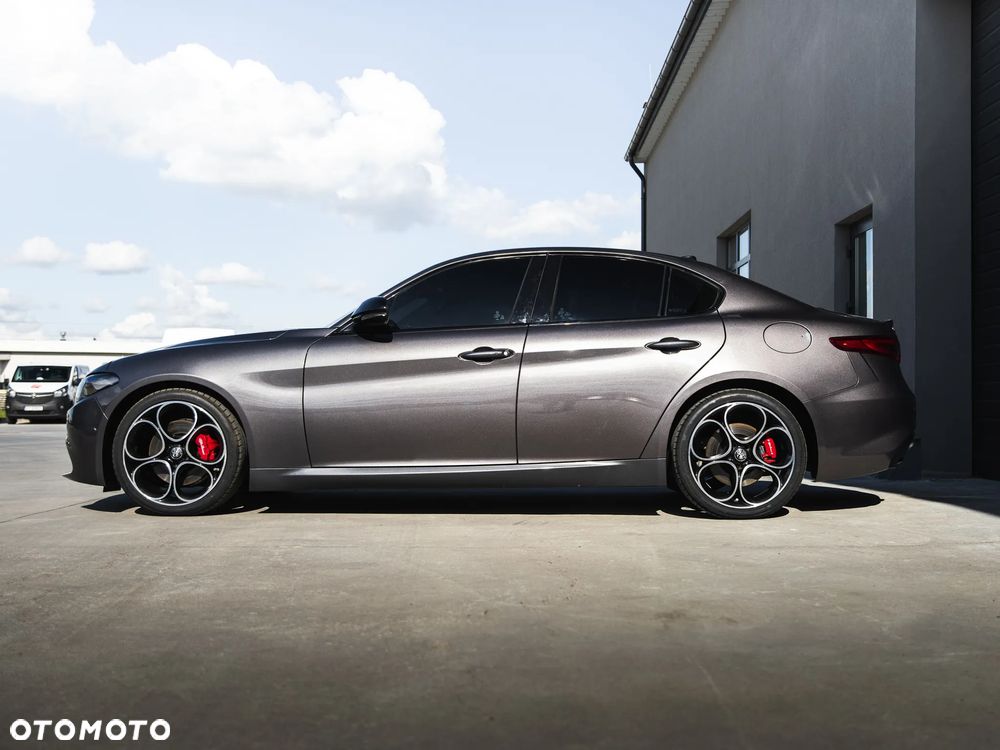 Alfa Romeo Giulia 2.0 Turbo Veloce - 8