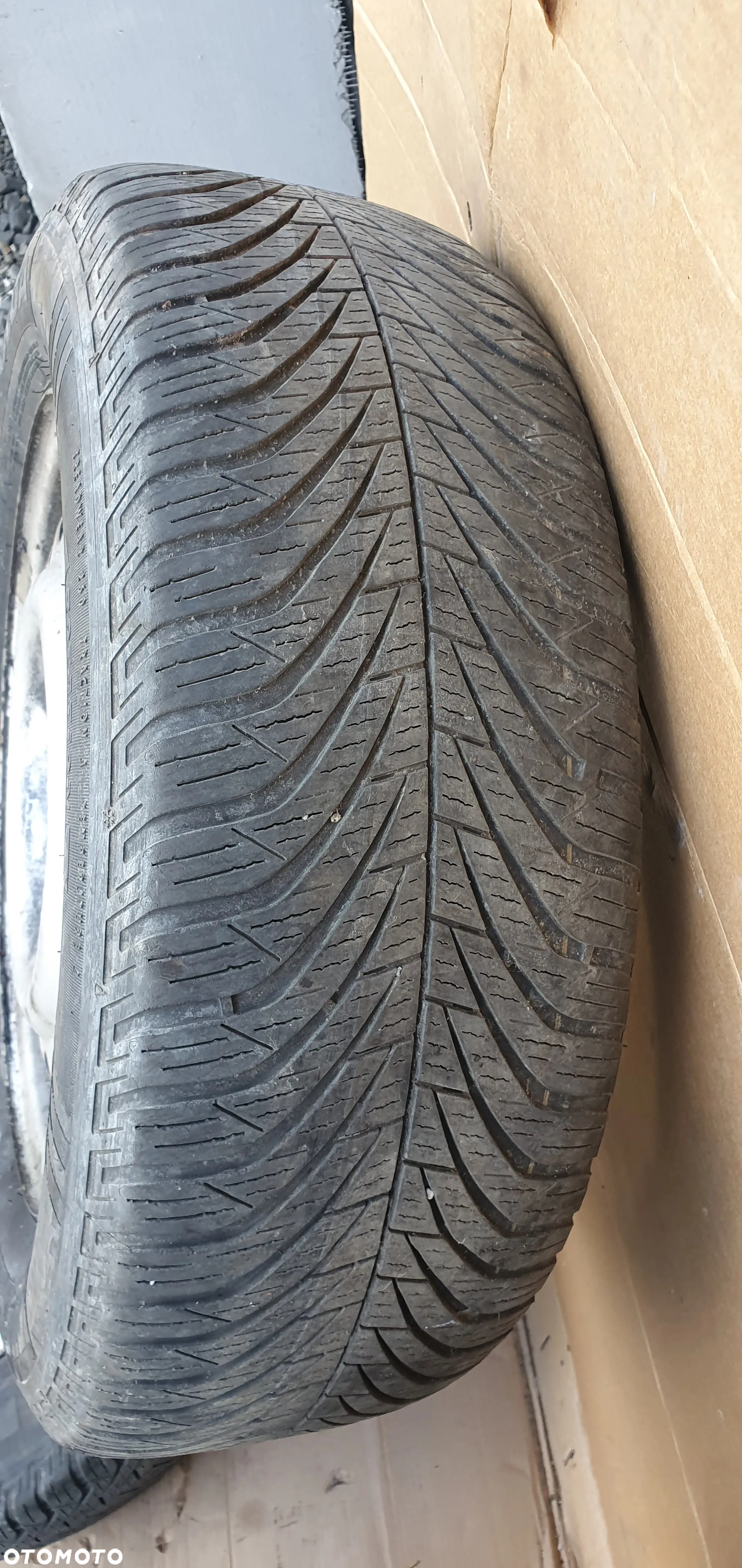 Felgi stalowe z oponami Ford Transit Connect 5x108 6Jx15 H2 - 8