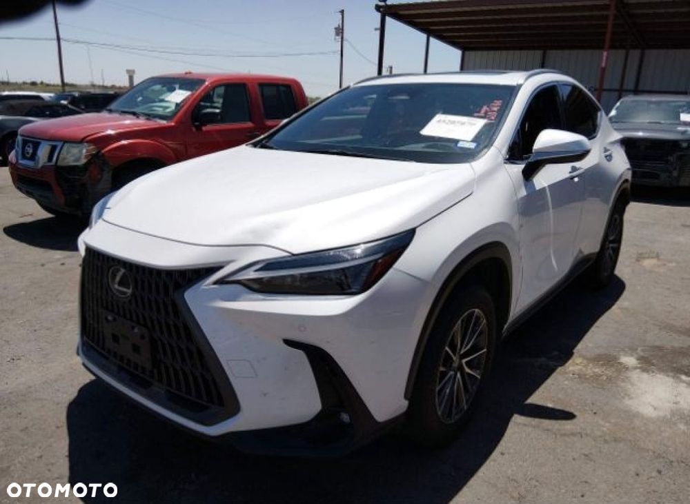 Lexus NX - 3