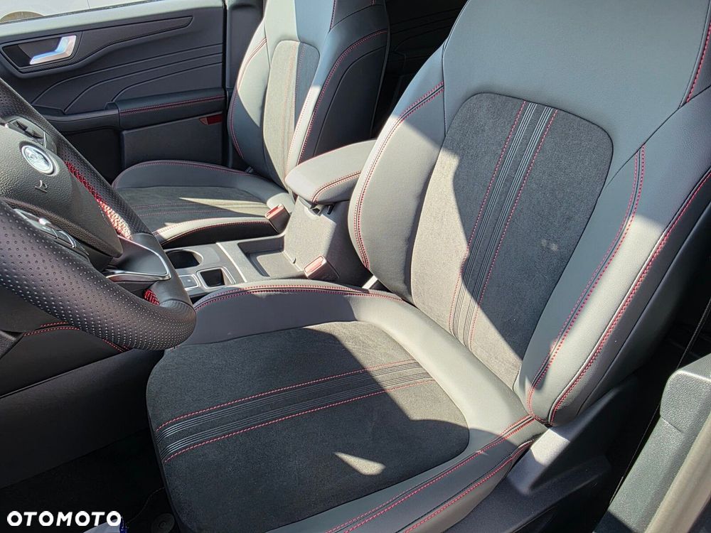 Ford Kuga - 18