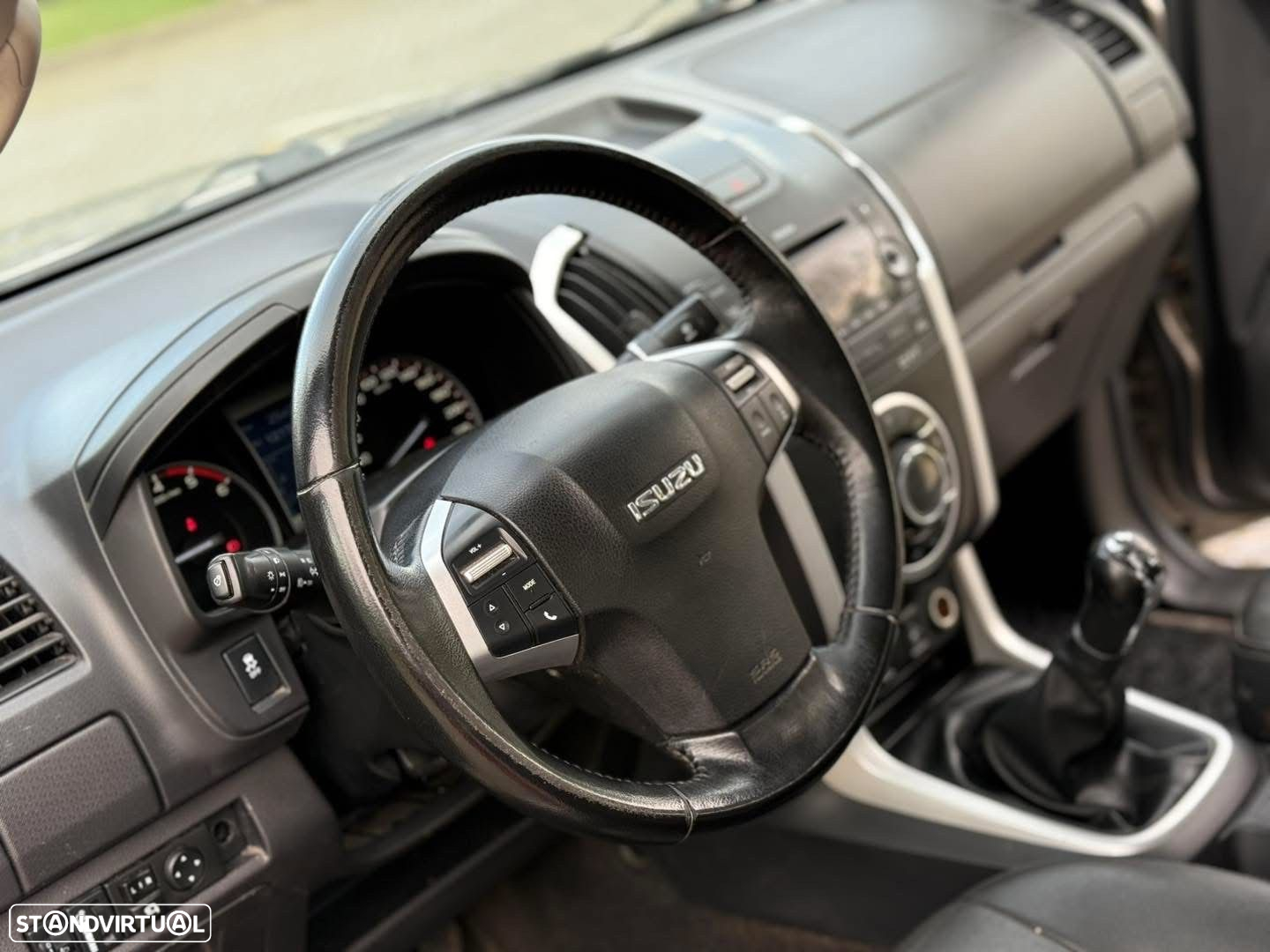 Isuzu D-Max 2.5 DTi CD 4WD LS - 7