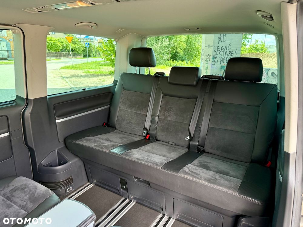 Volkswagen Multivan - 23