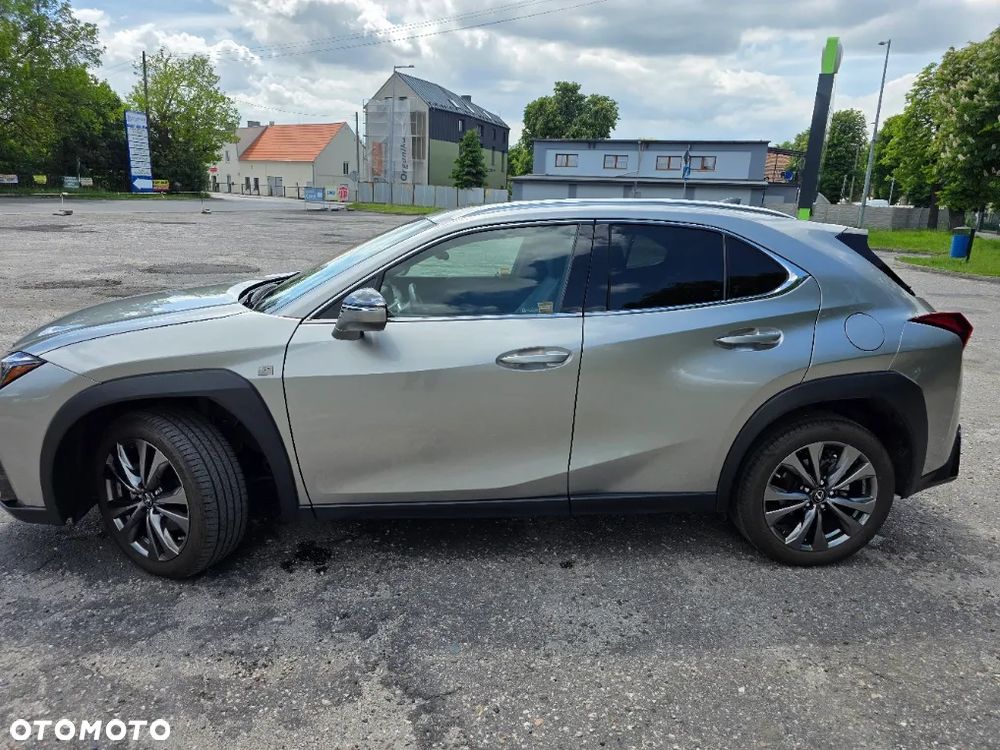 Lexus UX 250h GPF F Sport Design+ 2WD - 3