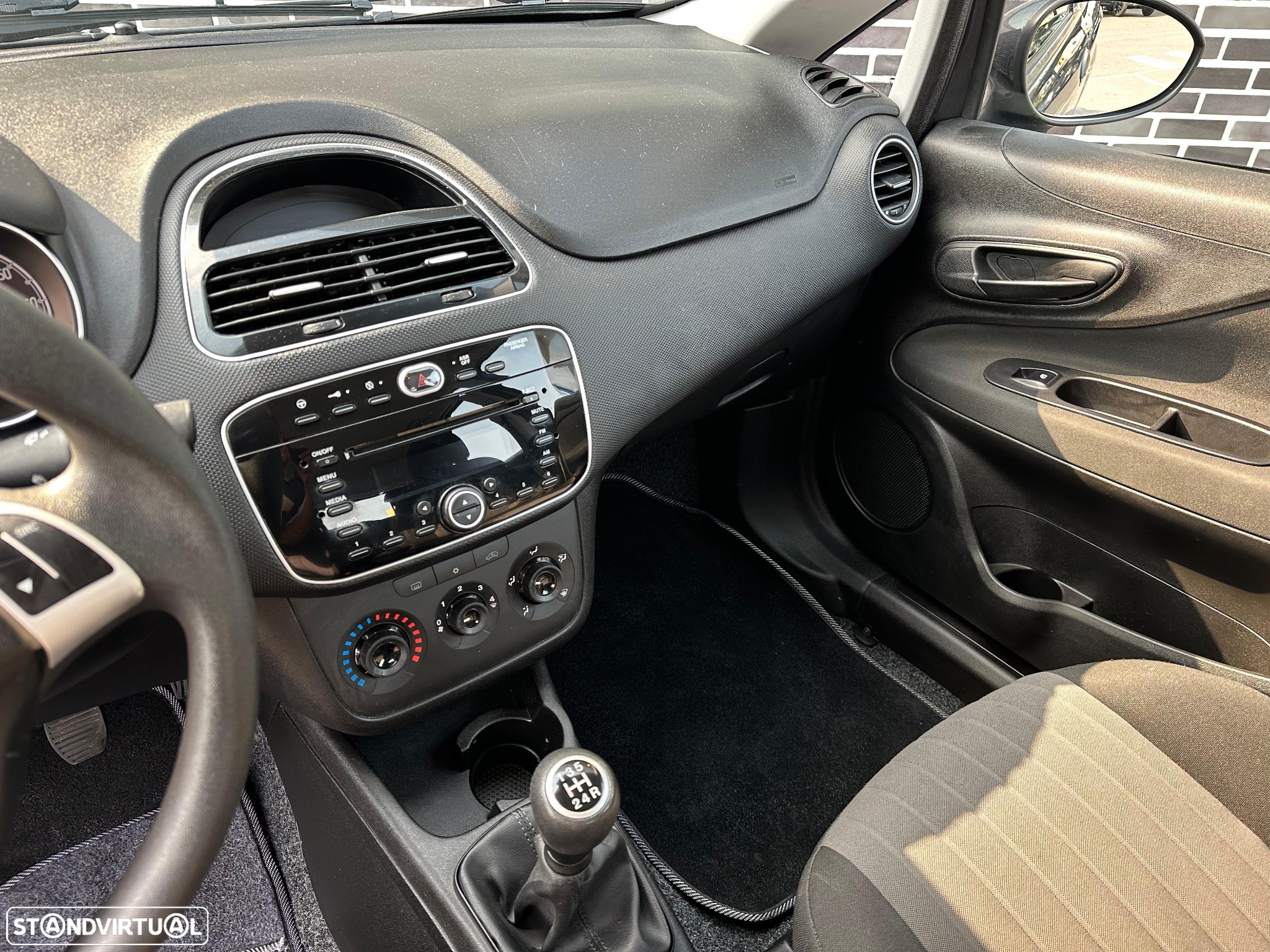 Fiat Punto 1.3 M-Jet Lounge S&S - 10