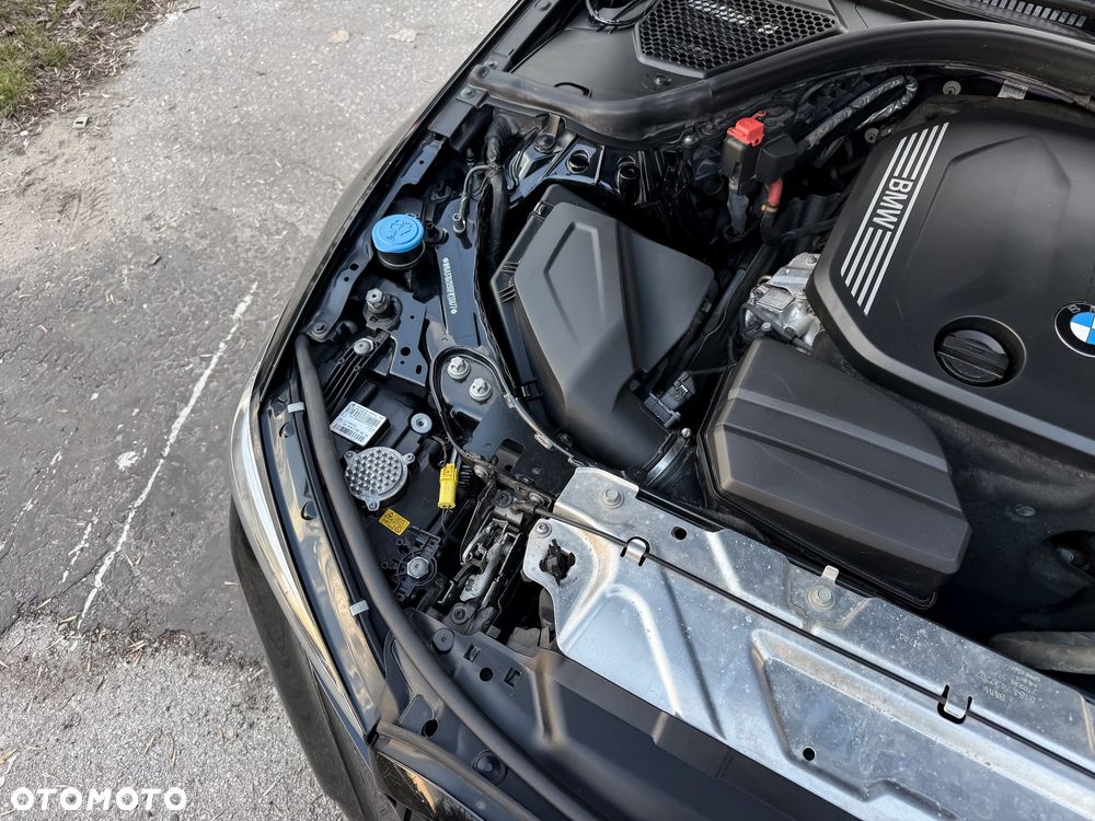 BMW Seria 3 320d xDrive M Sport - 12