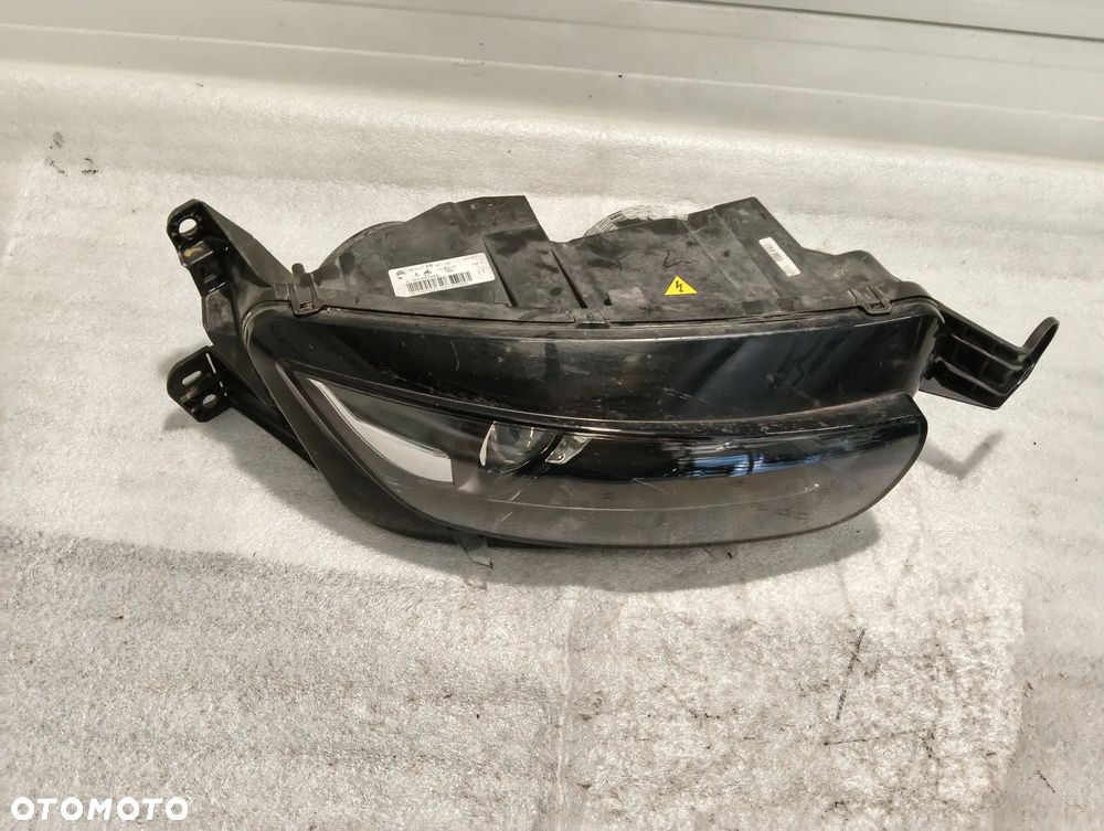 Citroen C4 Grand Picasso II XENON PRZÓD STRONA PRAWA 9677217480 - 4