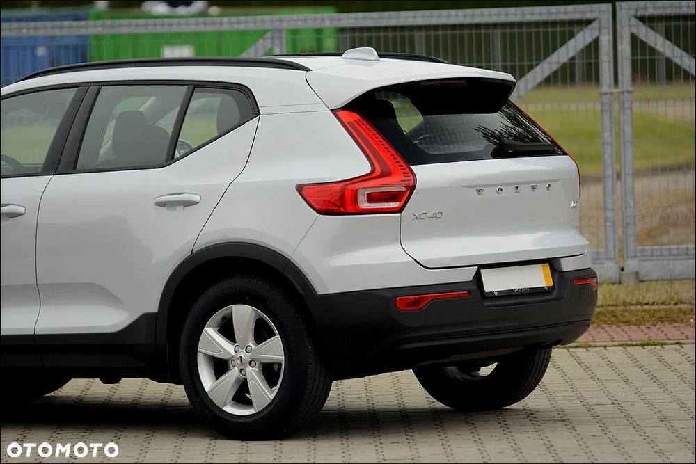 Volvo XC 40 D3 SCR Momentum - 9
