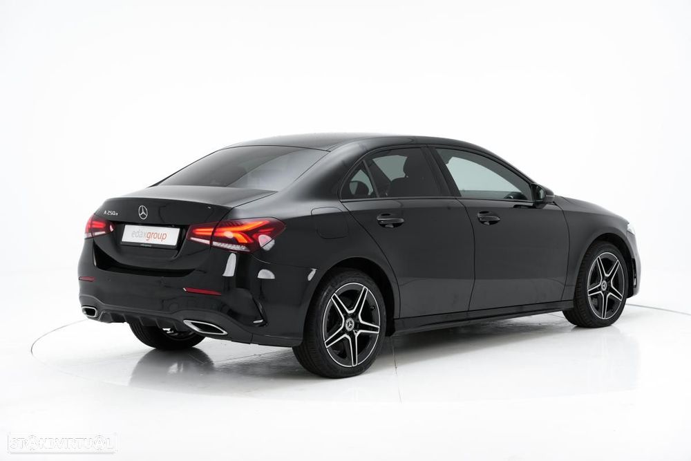 Mercedes-Benz A 250 Limousine - 3