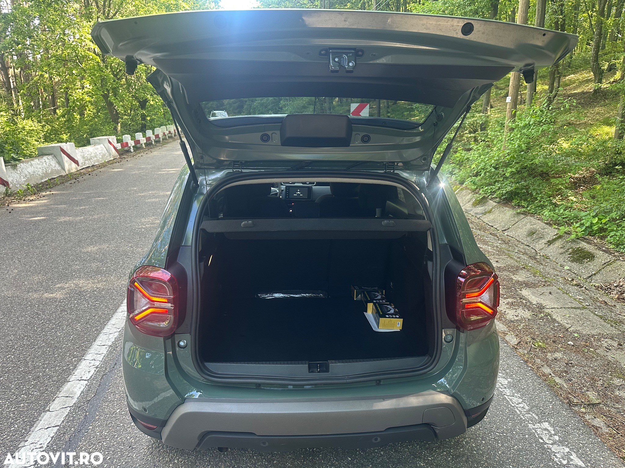 Dacia Duster TCe 130 2WD GPF Celebration - 9