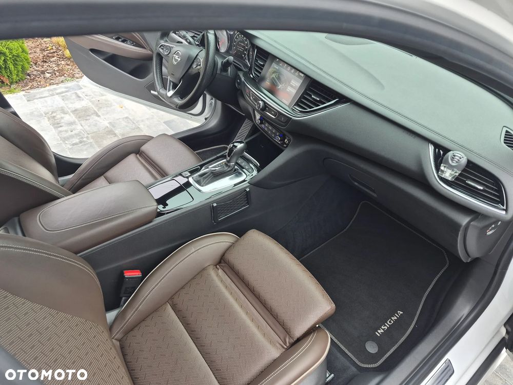 Opel Insignia 2.0 T 4x4 Innovation S&S - 20