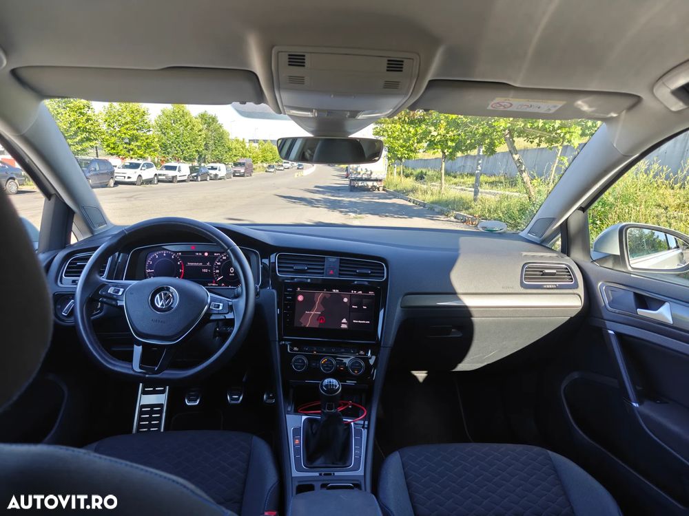 Volkswagen Golf 1.5 TSI Comfortline - 17