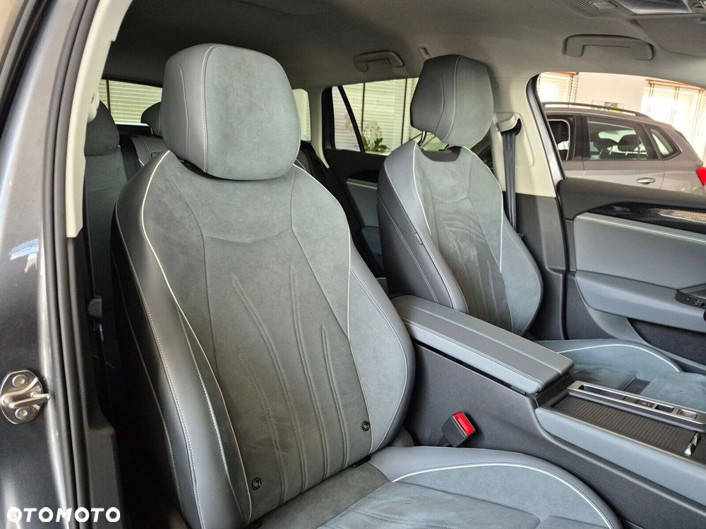 Volkswagen Passat - 11