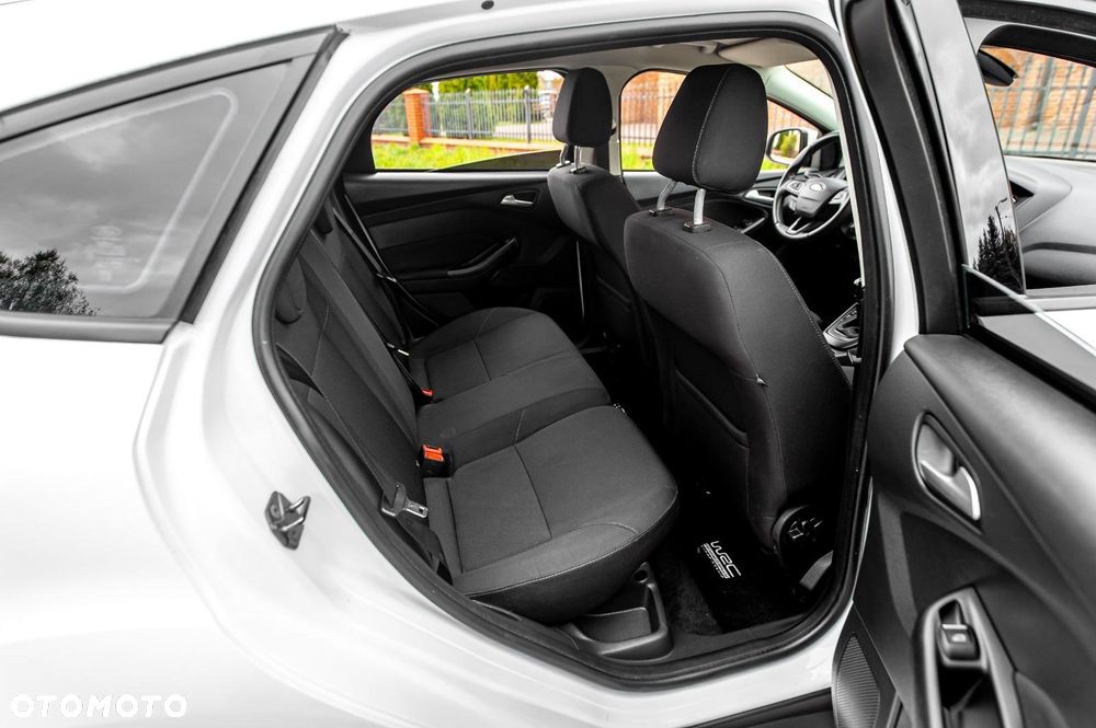 Ford Focus 1.0 EcoBoost Edition Start - 34