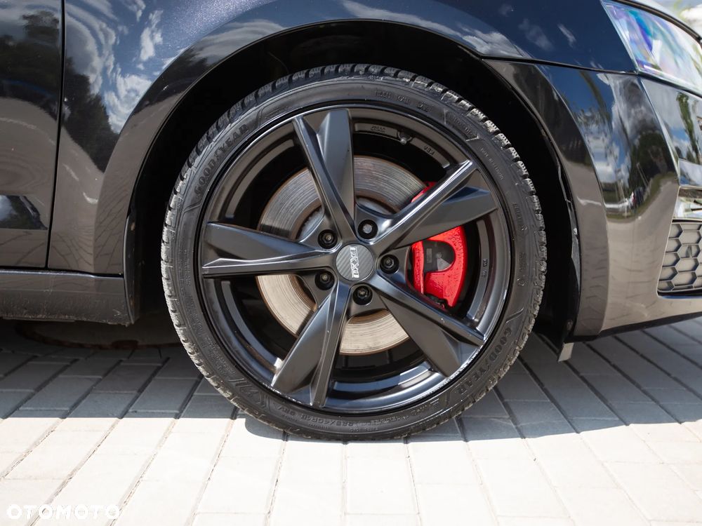 Skoda Octavia 2.0 TSI DSG RS 230 - 9