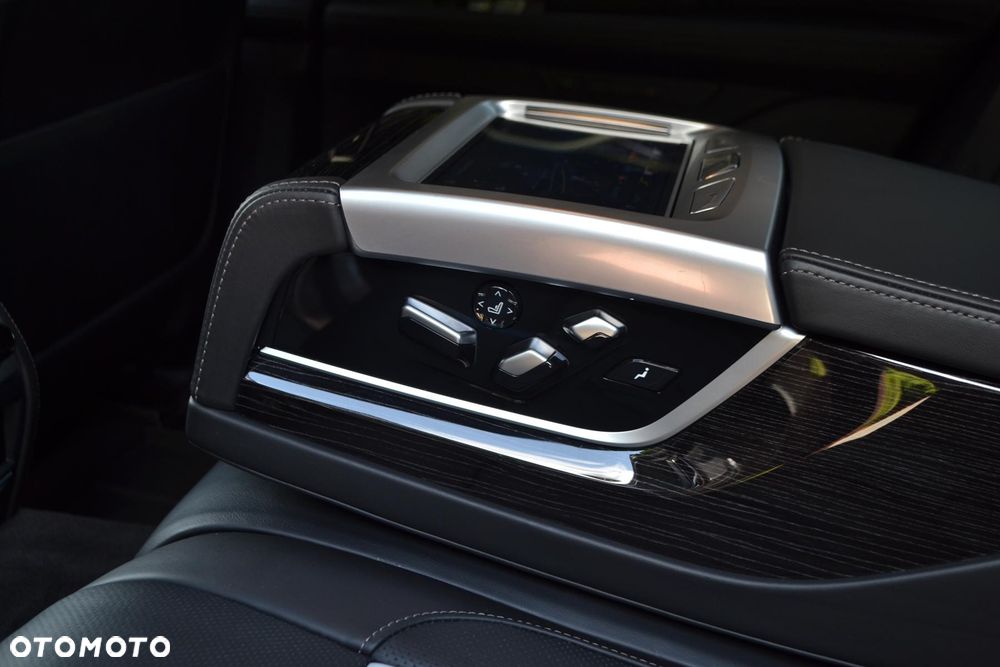 BMW Seria 7 750d xDrive sport - 6