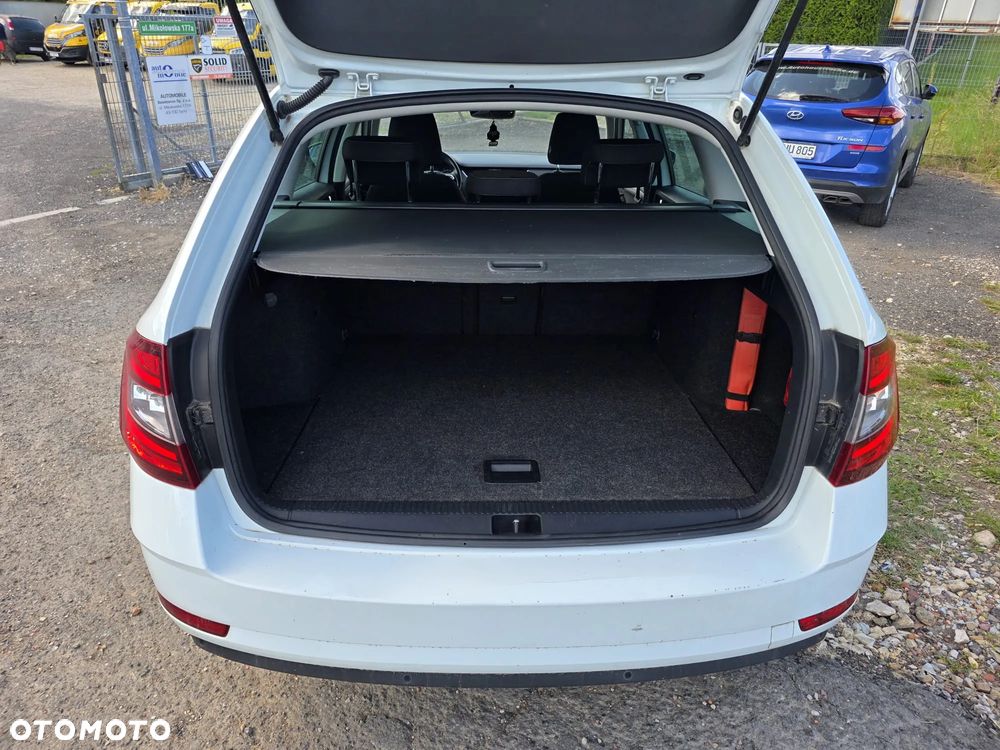 Skoda Octavia 2.0 TDI DSG Clever - 10