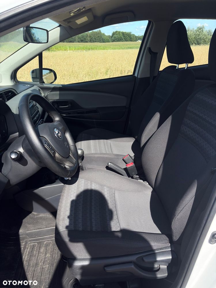 Toyota Yaris - 13