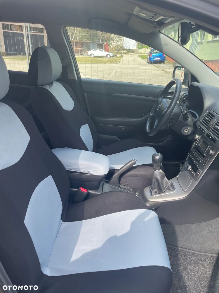 Toyota Avensis 2.0 VVT-i Sol plus - 11