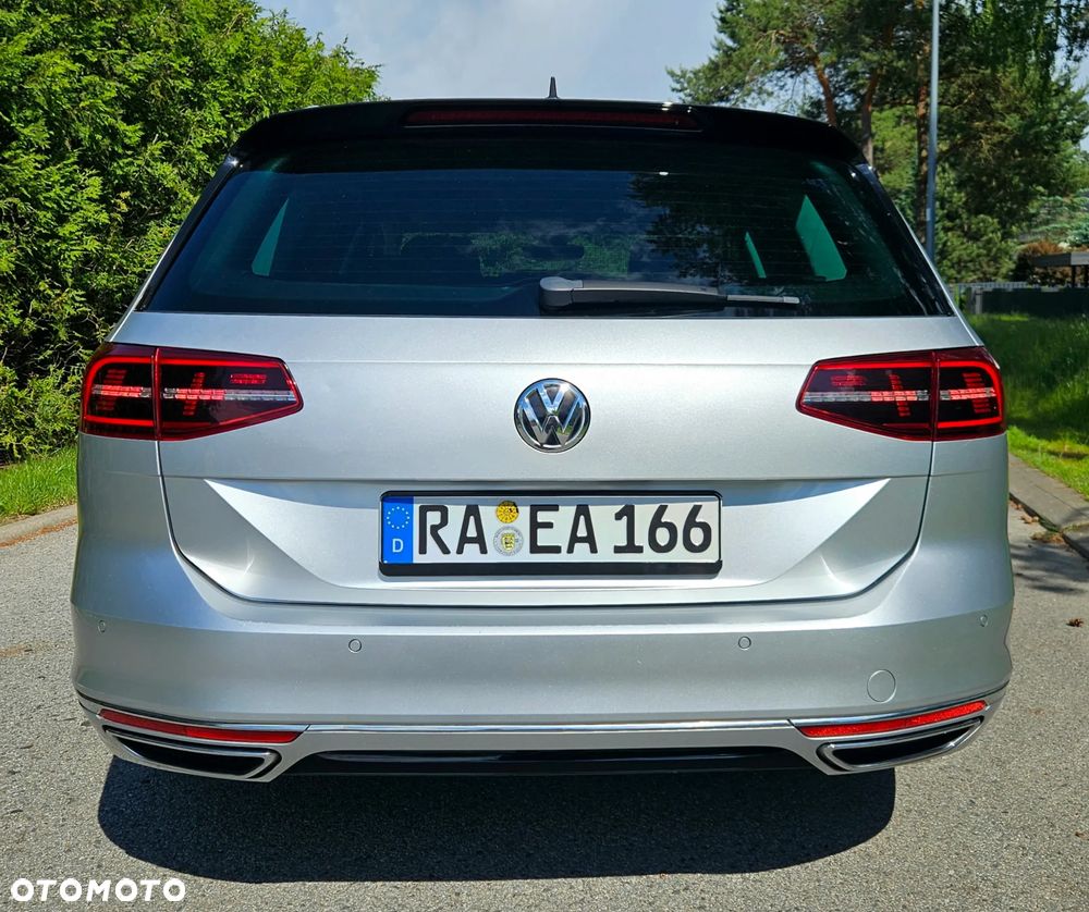 Volkswagen Passat 2.0 TDI (BlueMotion Technology) Highline - 8