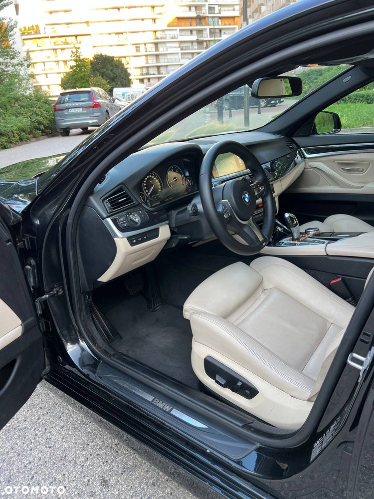 BMW Seria 5 530d xDrive Luxury Line - 16