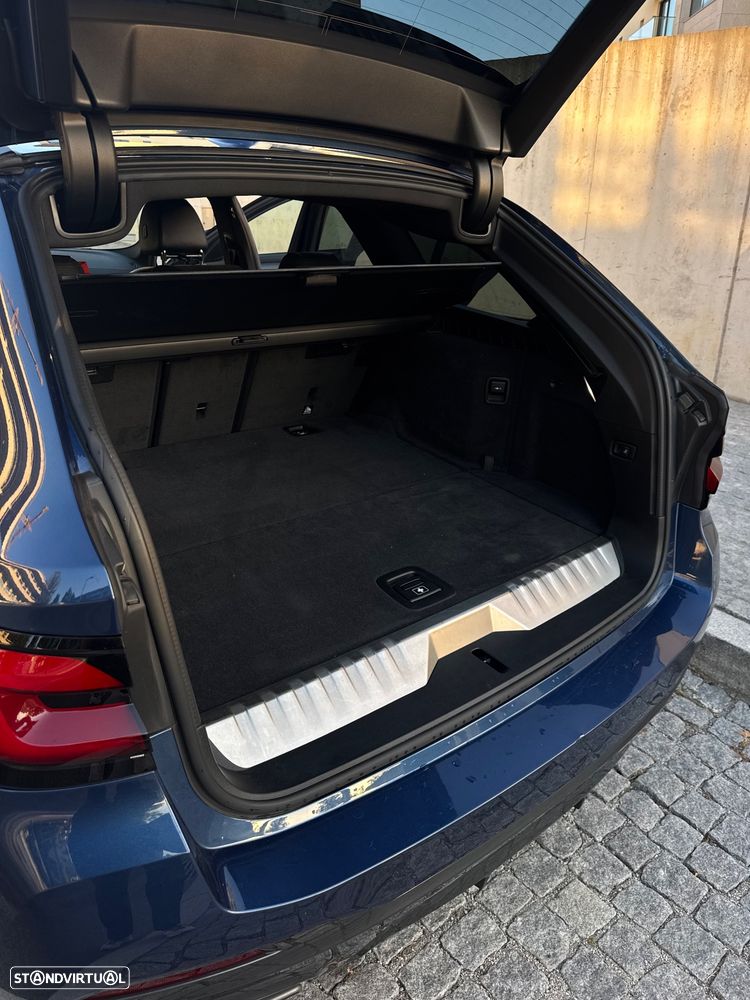 BMW 530 e Pack Desportivo M - 19