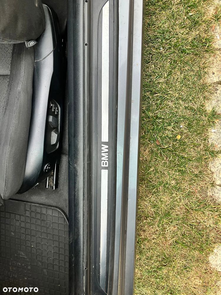 BMW Seria 3 330i - 14