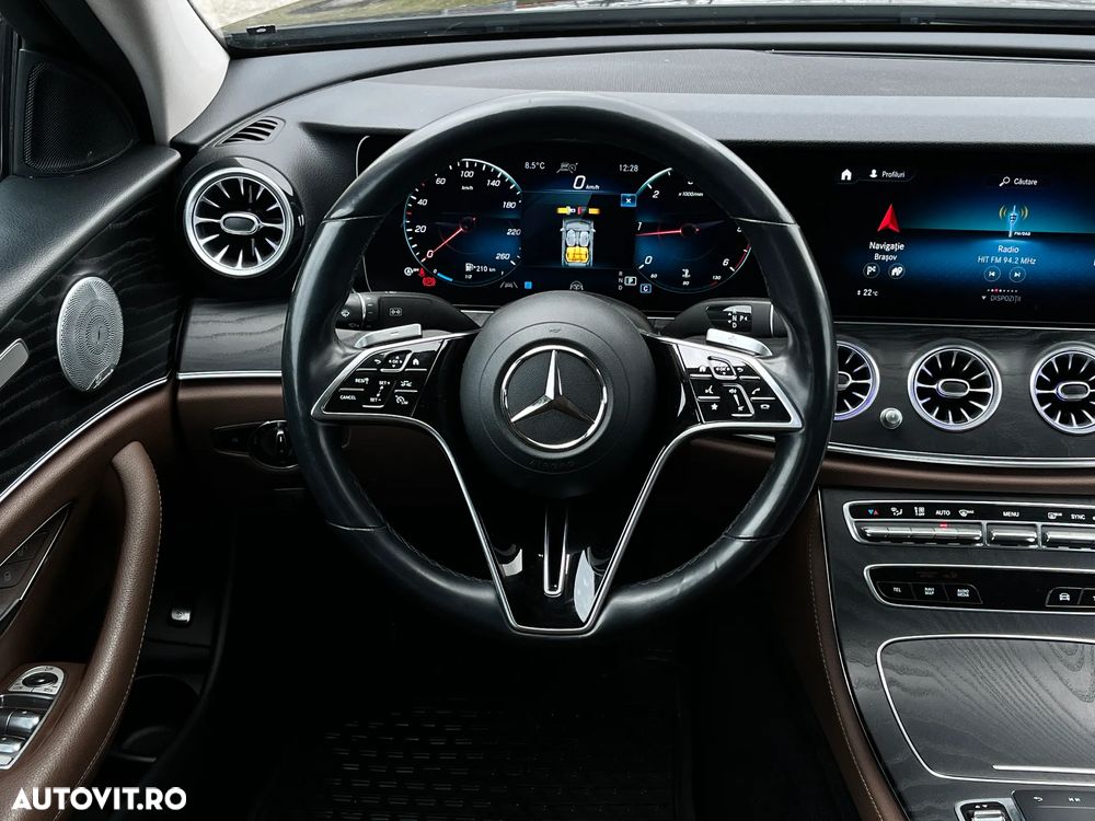 Mercedes-Benz E 220 d 4MATIC Aut. - 12