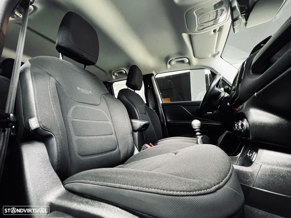 Jeep Renegade 1.6 MJD Limited - 32