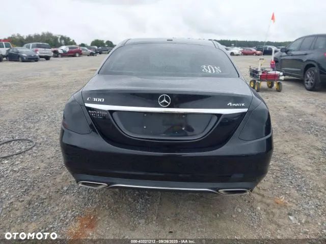 Mercedes-Benz Klasa C 300 7G-TRONIC - 12