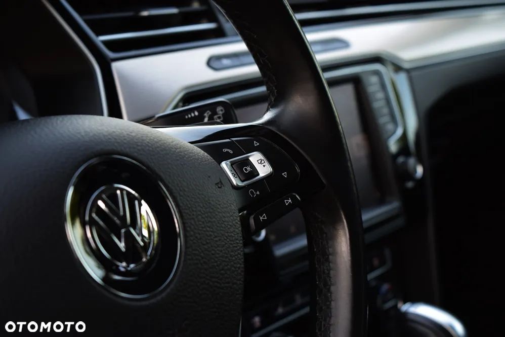 Volkswagen Passat 2.0 TDI BMT Highline DSG - 25