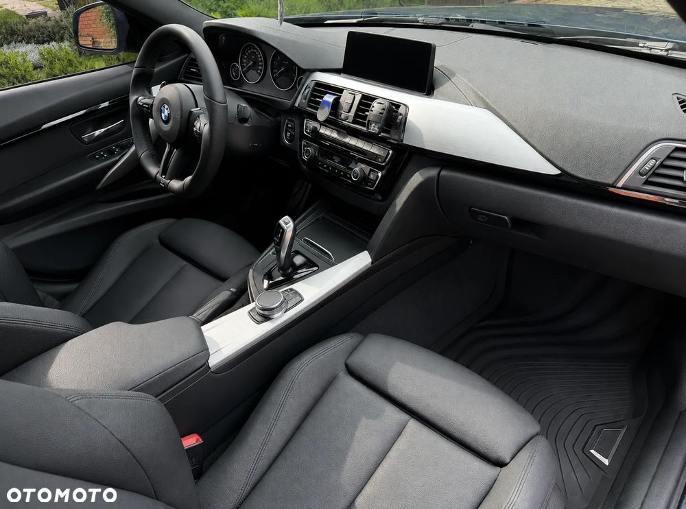 BMW Seria 3 330i M Sport - 16