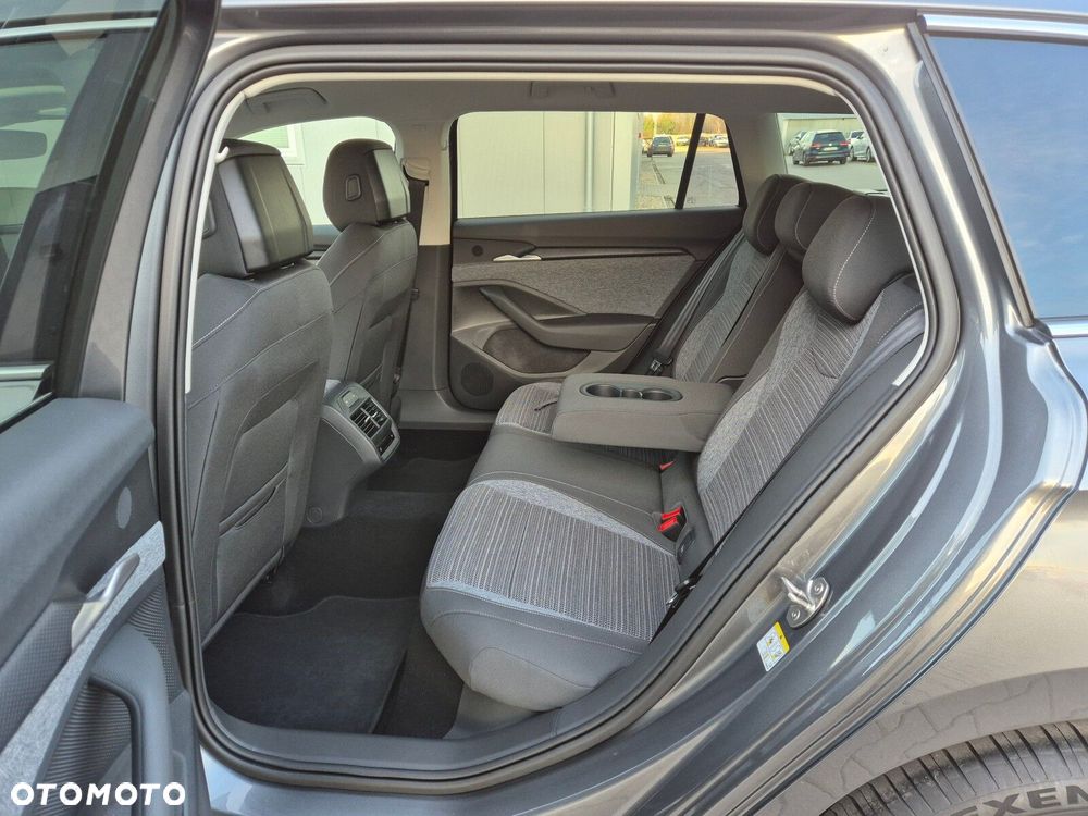 Skoda Superb 2.0 TDI SCR 4x4 Edition 130 DSG - 21