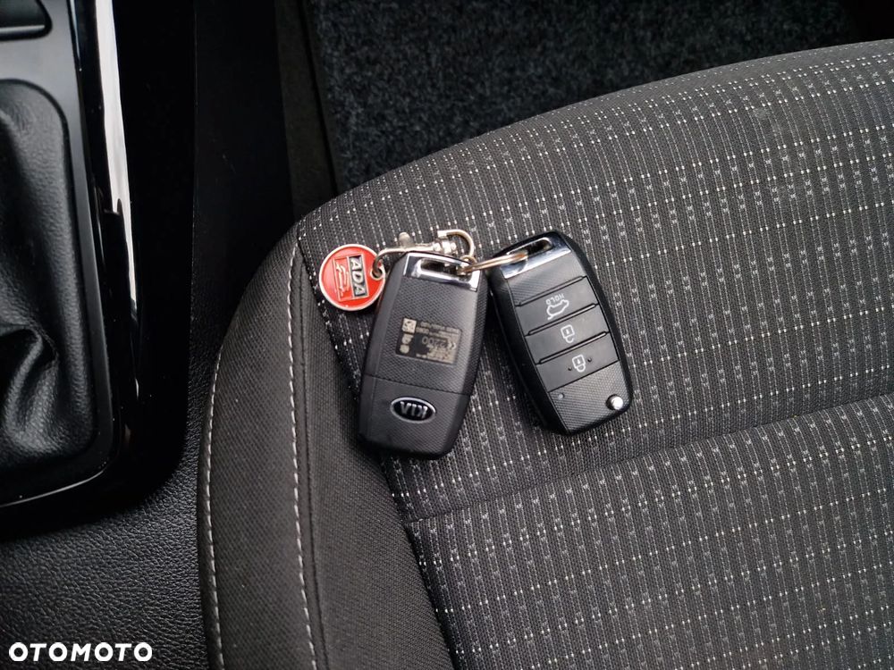 Kia Stonic - 29