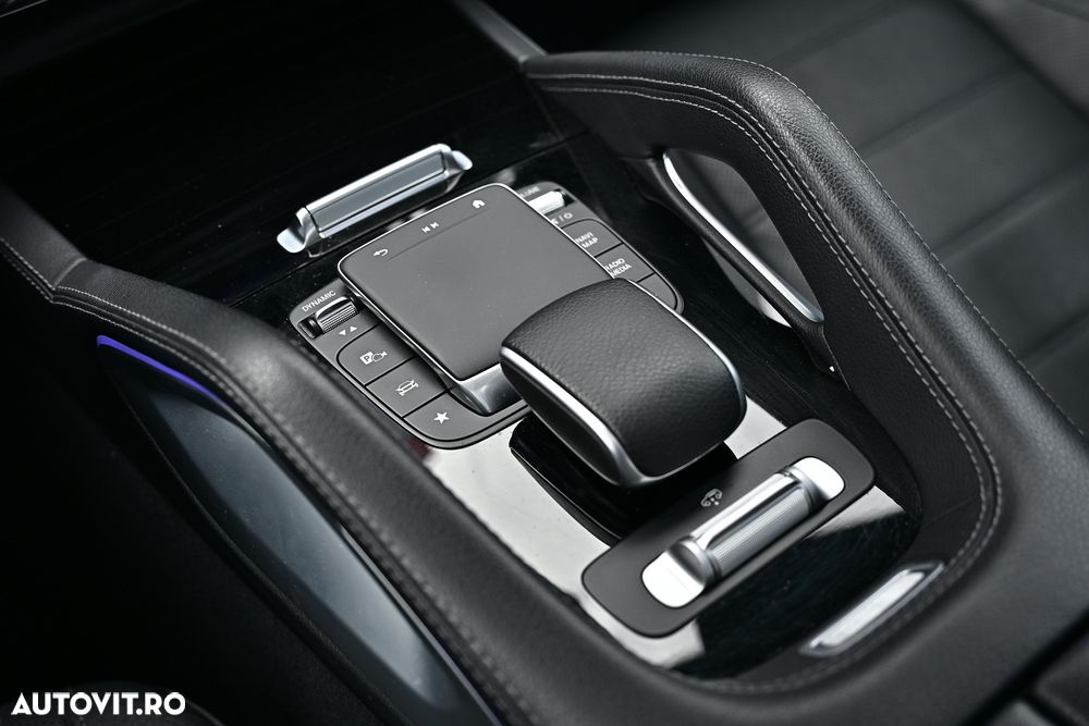 Mercedes-Benz GLS - 32