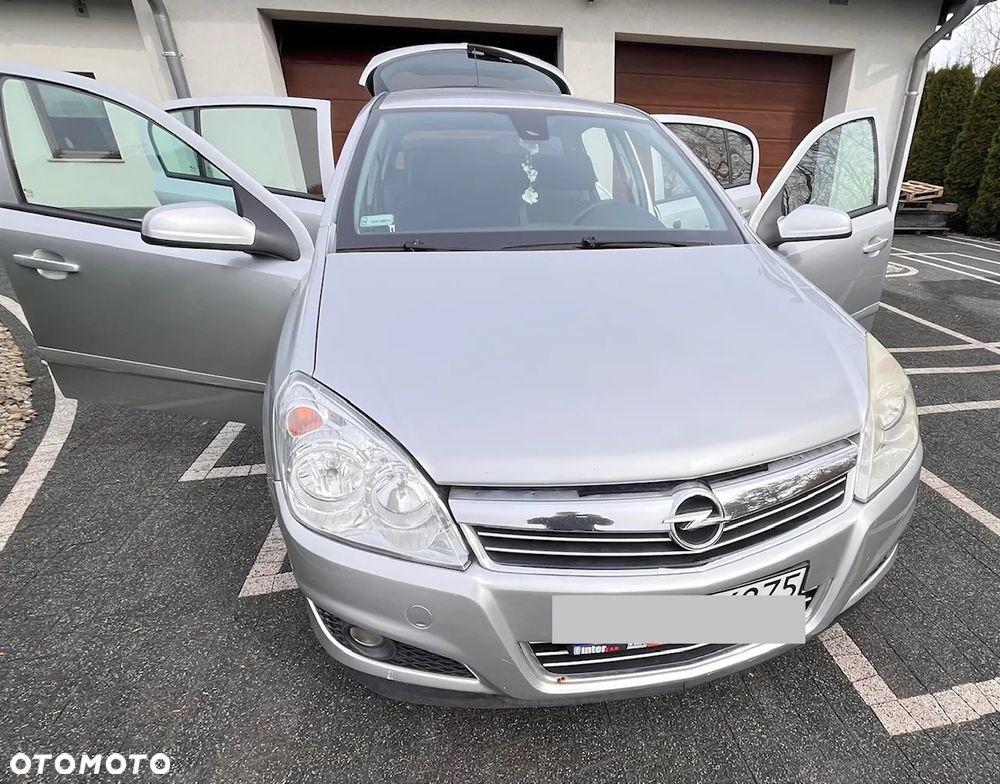 Opel Astra 1.9 CDTI Enjoy - 1